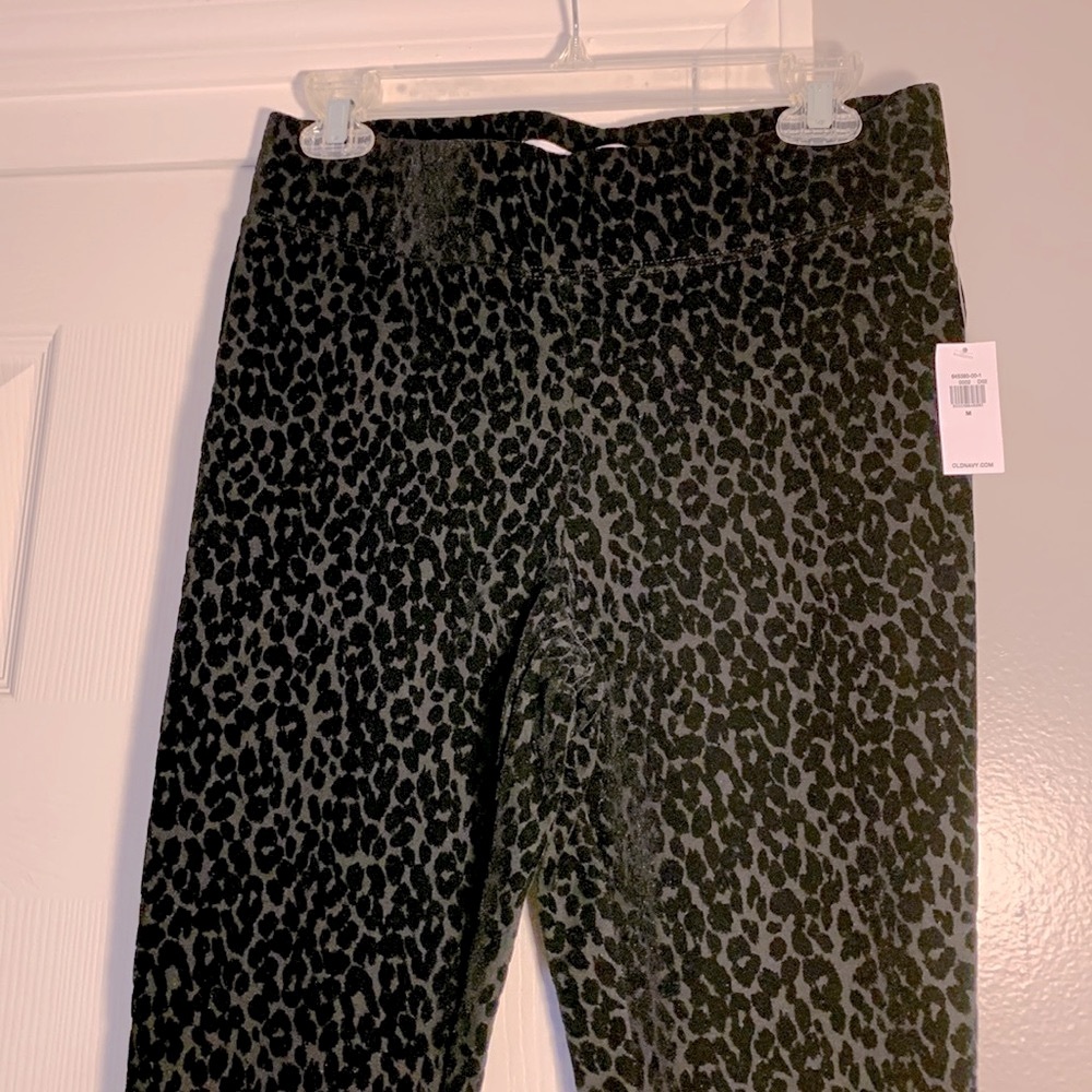 Brand new old navy black leopard pull on pants!